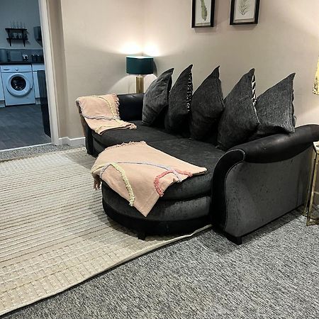 The Hideaway Holywell 1 Apartment Ngoại thất bức ảnh