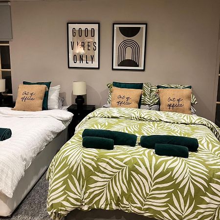 The Hideaway Holywell 1 Apartment Ngoại thất bức ảnh