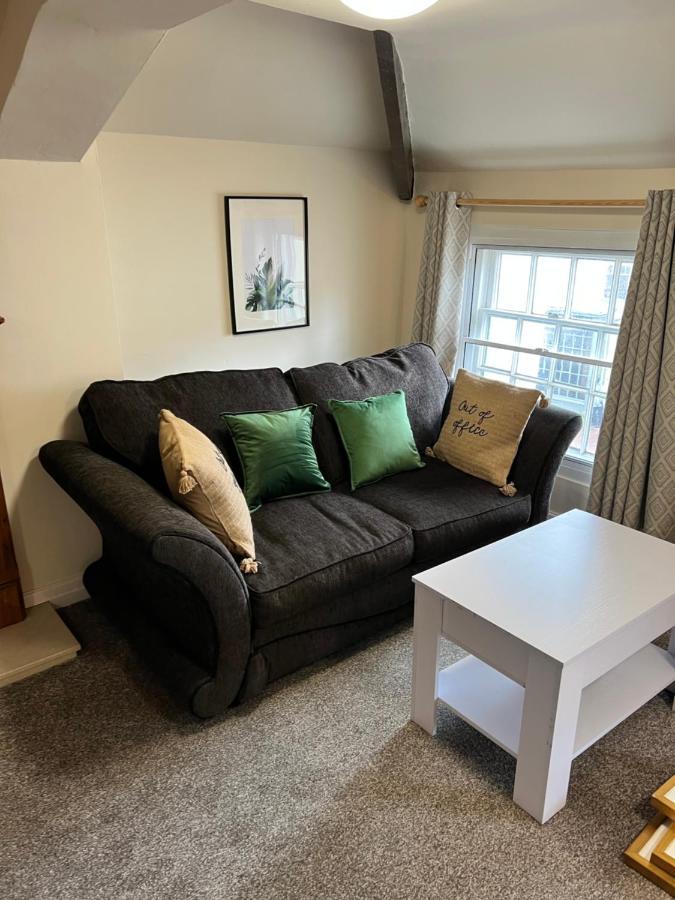 The Hideaway Holywell 1 Apartment Ngoại thất bức ảnh