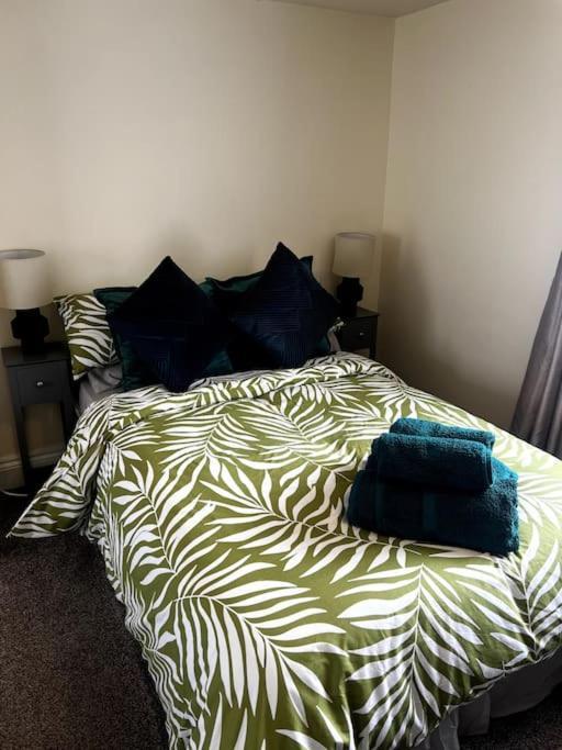 The Hideaway Holywell 1 Apartment Ngoại thất bức ảnh