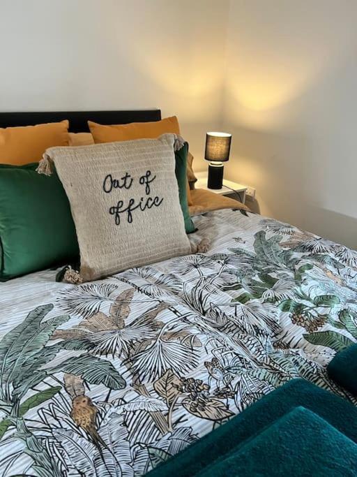The Hideaway Holywell 1 Apartment Ngoại thất bức ảnh
