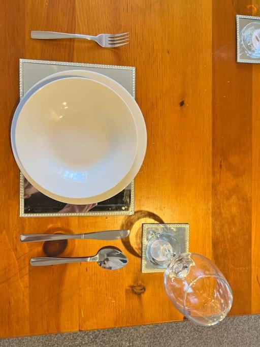 The Hideaway Holywell 1 Apartment Ngoại thất bức ảnh